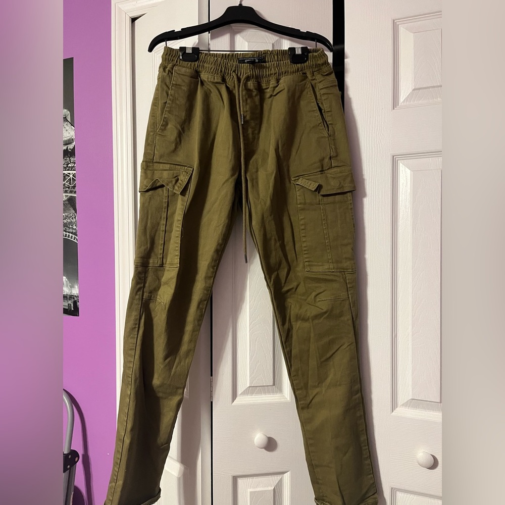 Green army cargo pants